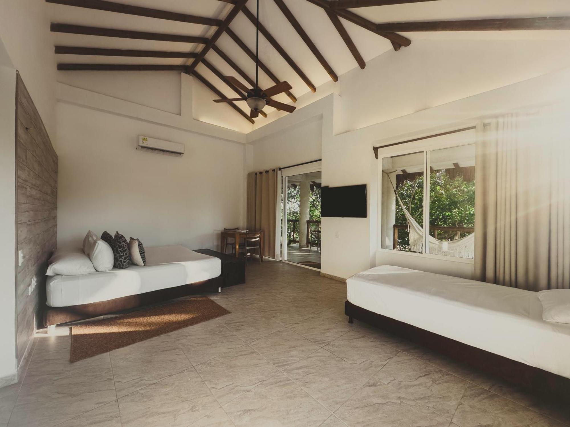 Baru Playa Eco Beach Resort Bagian luar foto