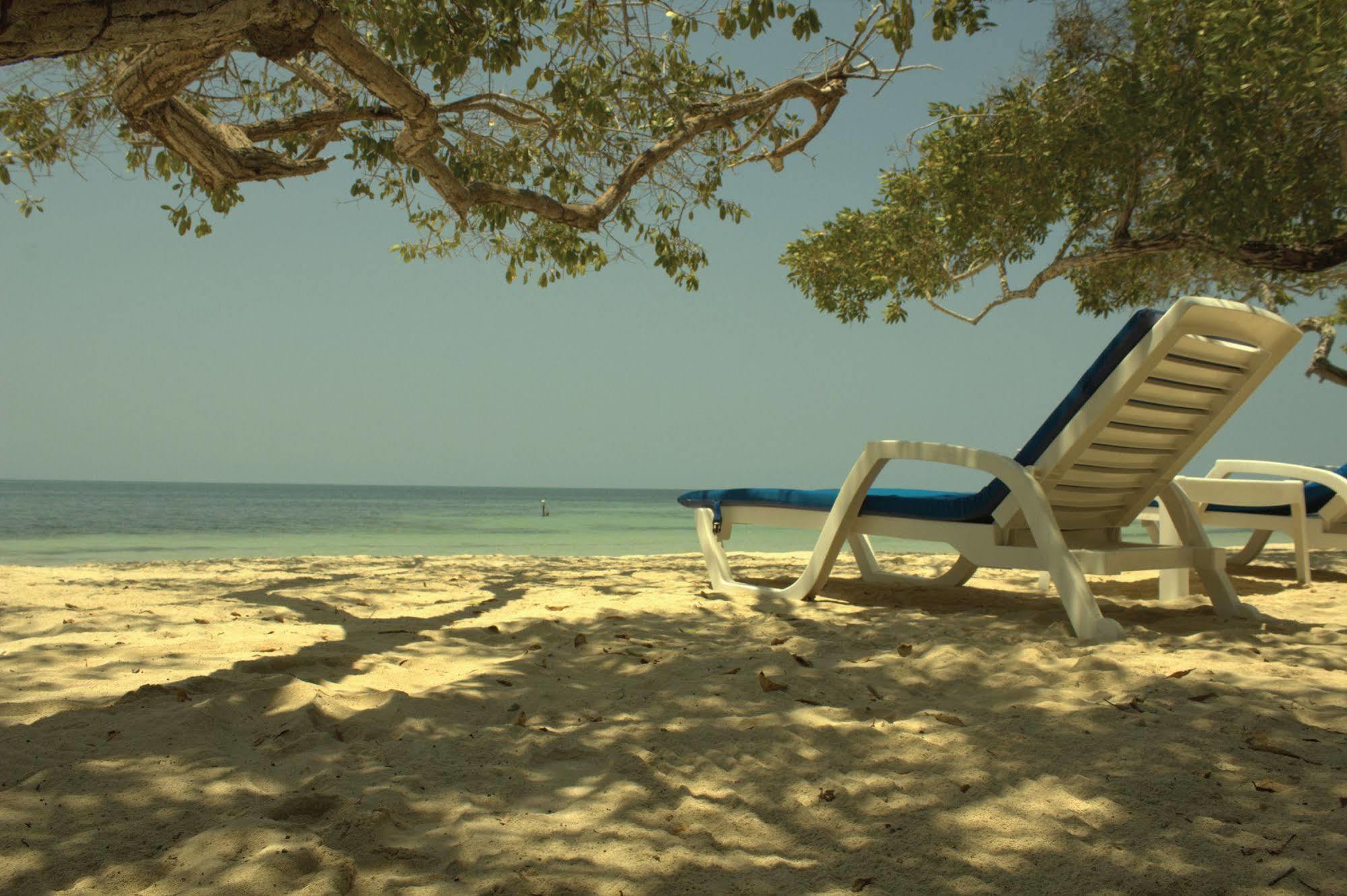Baru Playa Eco Beach Resort Bagian luar foto